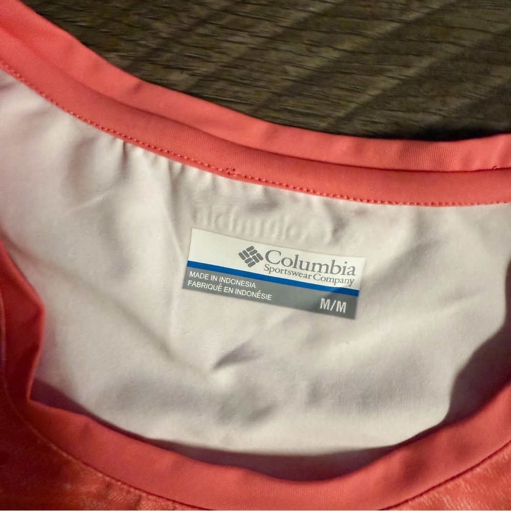 Columbia Peach Cloud Between Lines Omni Freeze Tank Top | Medium 🧺 - Picture 3 of 4